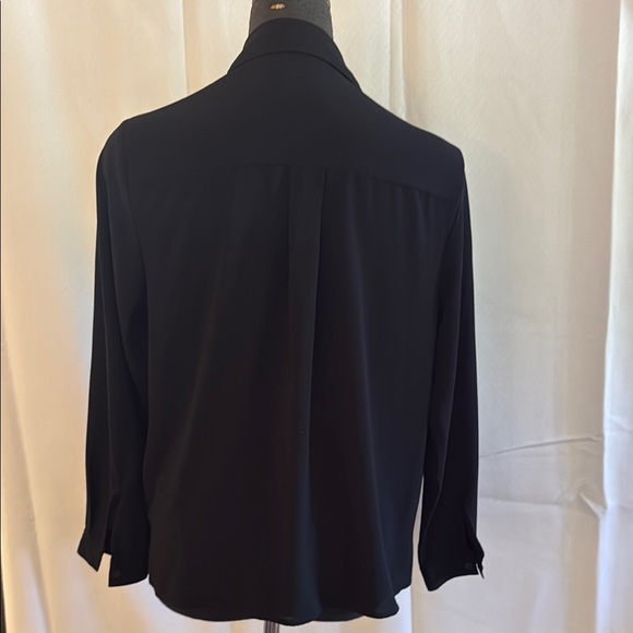 Classic Black Women's Button-Up Top Medium. - Picture 7 of 8